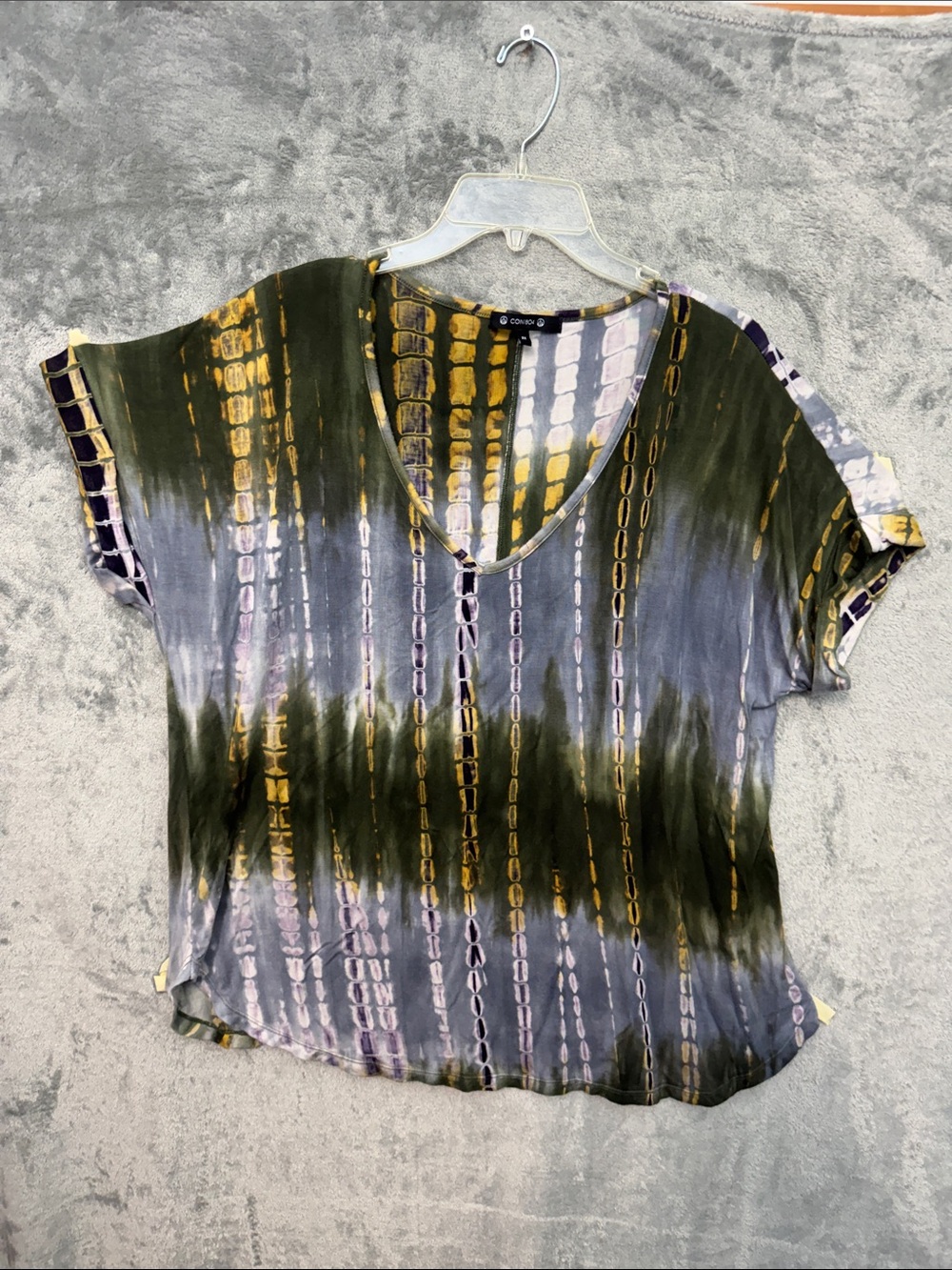 Coin1804 2X Gray & Gold V-Neck Short Sleeve Top rayon